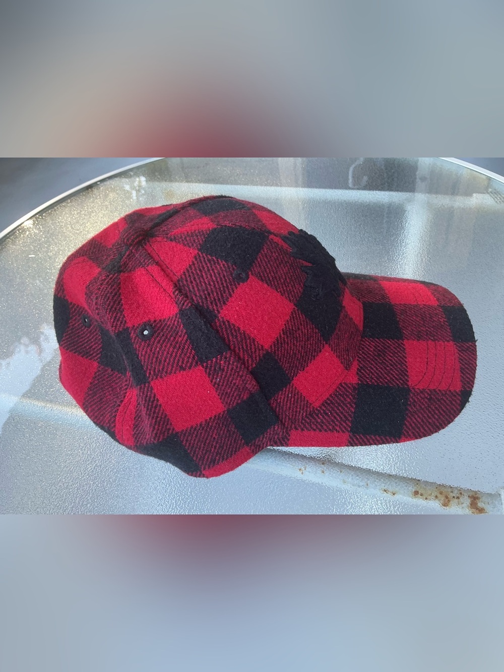 Nwot Roots Red & Black Plaid Cap with Maple Leaf Patch - Picture 6 of 6